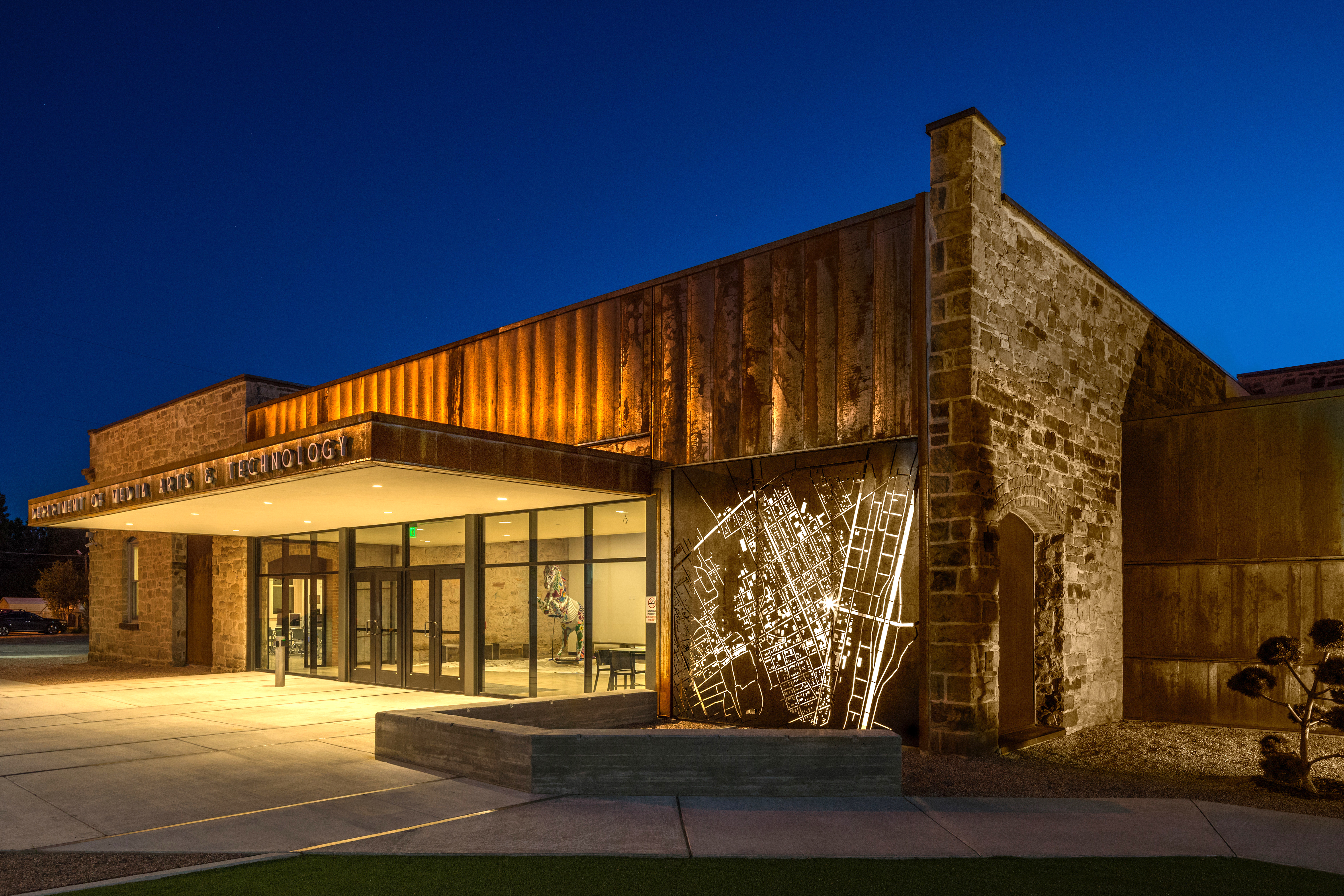 New Mexico Association of Museums Teams Up with the Highlands Cultural Technology Program for Virtual Tech Showcase 
