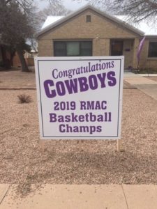 a congratulatory sign oustide a house