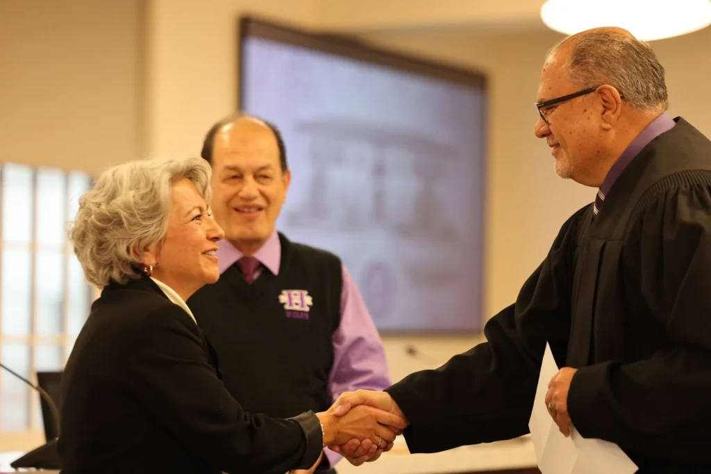 Image of NMHU Student Regents Elaine Luna at the Board of Regents meeting